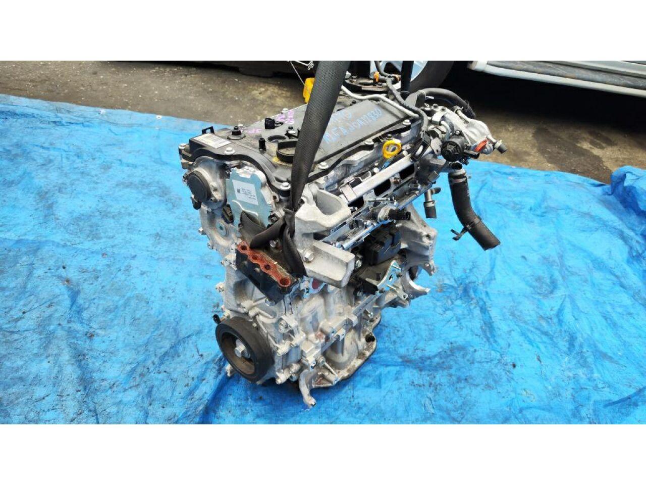 Двигатель TOYOTA CAMRY AXVH70 A25A FXS 2 ракурс