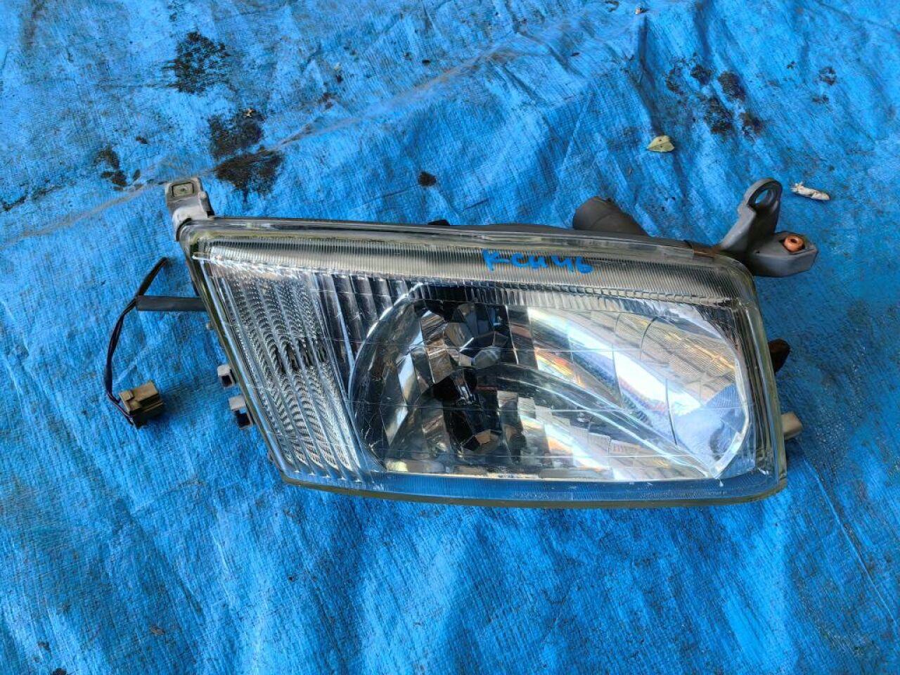 Фара правая TOYOTA REGIUS KCH46 2671 3 ракурс