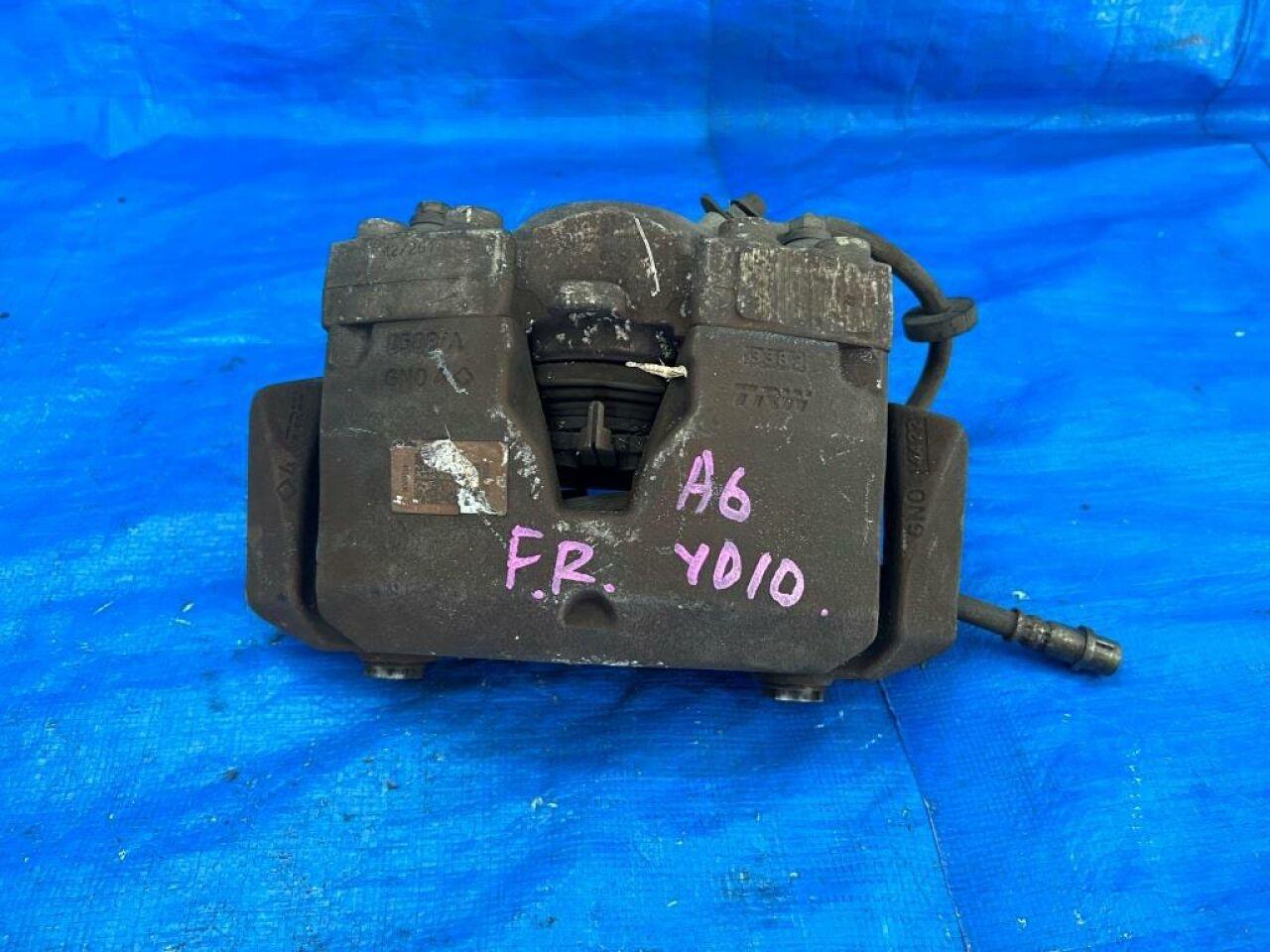 Суппорт правый передний AUDI A6 4G CHV 32348422 1 ракурс Суппорт правый передний AUDI A6 4G CHV 32348422 1 ракурс