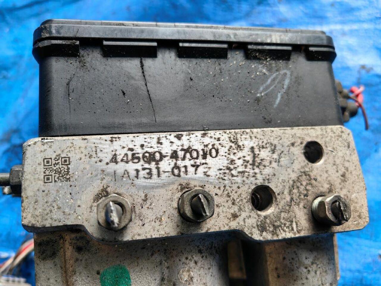 Блок abs TOYOTA PRIUS NHW10 1NZ FXE 44500-47010 4 ракурс