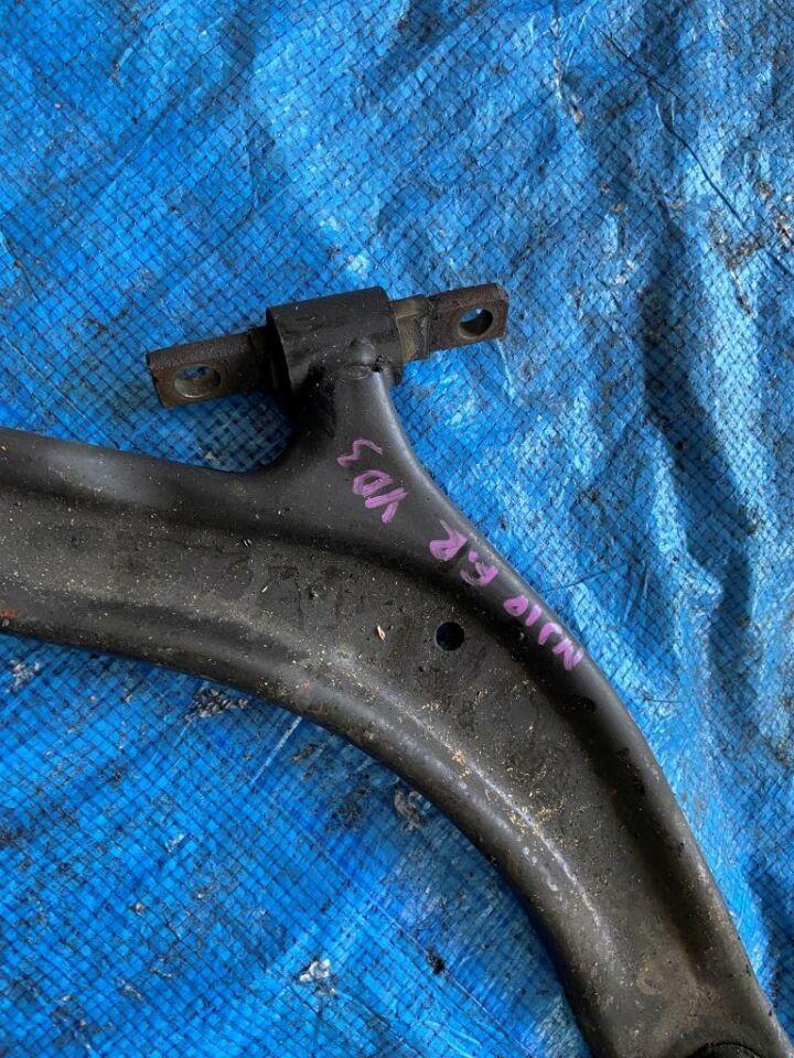 Рычаг правый передний нижний NISSAN DUALIS NJ10 MR20 4 ракурс