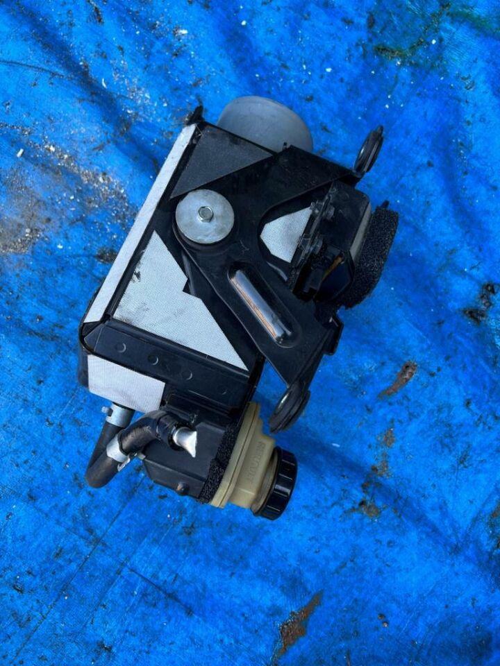 Блок abs NISSAN ELGRAND PE52 VQ35DE 0827553 2 ракурс