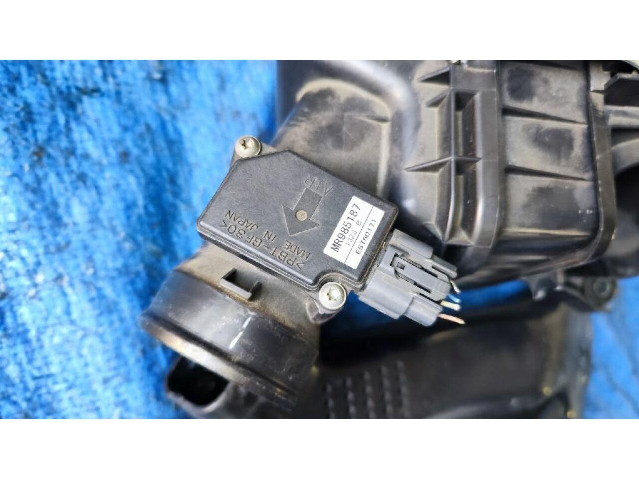 Корпус воздушного фильтра MITSUBISHI GALANT FORTIS CX3A 4B10 SET 2 MR985187 3 ракурс Корпус воздушного фильтра MITSUBISHI GALANT FORTIS CX3A 4B10 SET 2 MR985187 3 ракурс