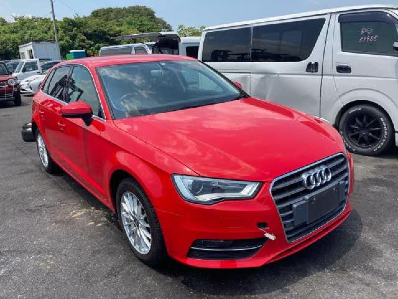 Бачок стеклоомывателя AUDI A3 8V 5Q0955499Q 5 ракурс