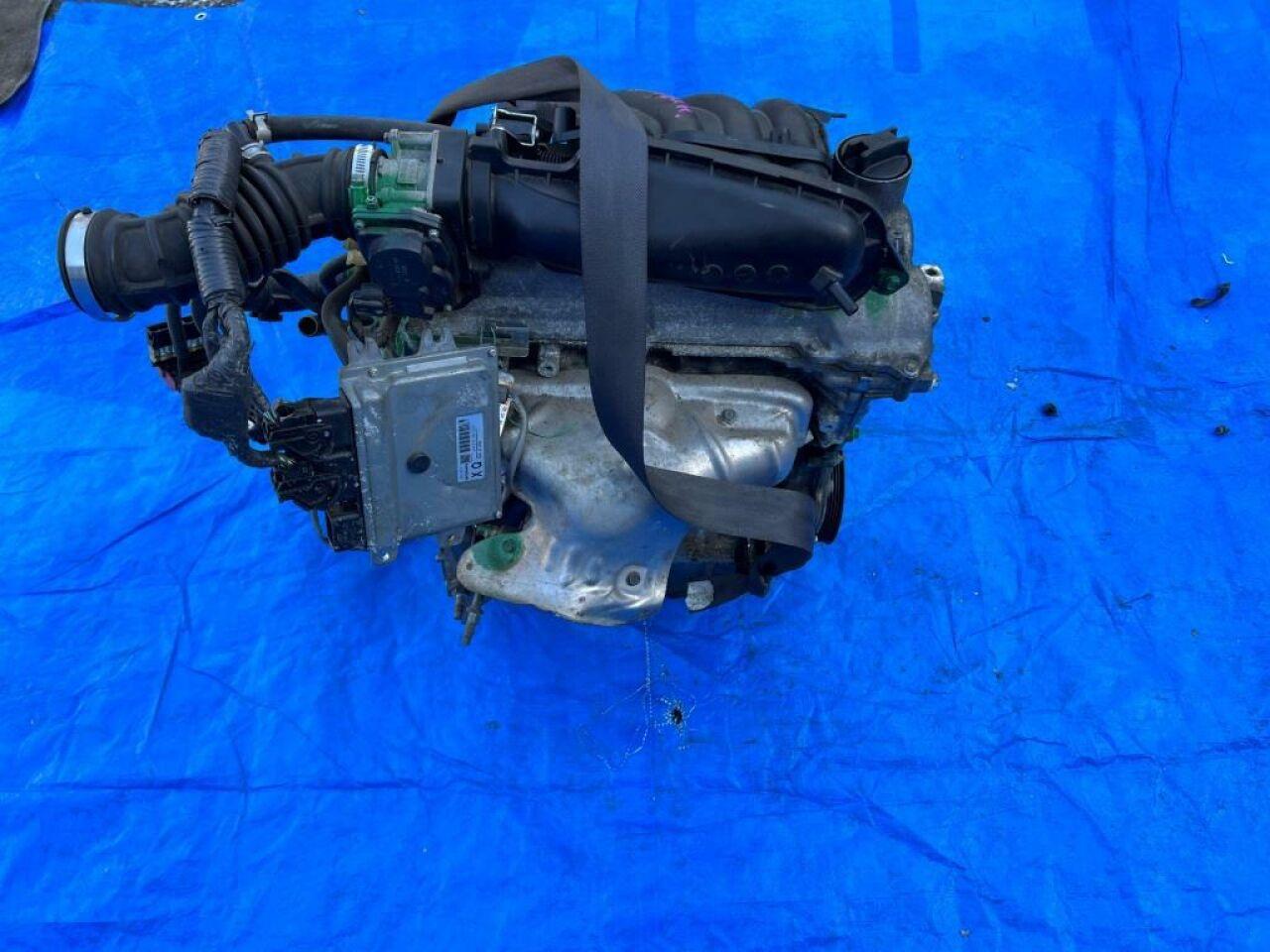 Двигатель NISSAN NV200 M20 HR16DE HR16-250780C 4 ракурс