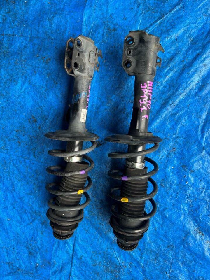 Стойка передняя  TOYOTA AQUA NHP10 1NZ ,PARA 1 ракурс
