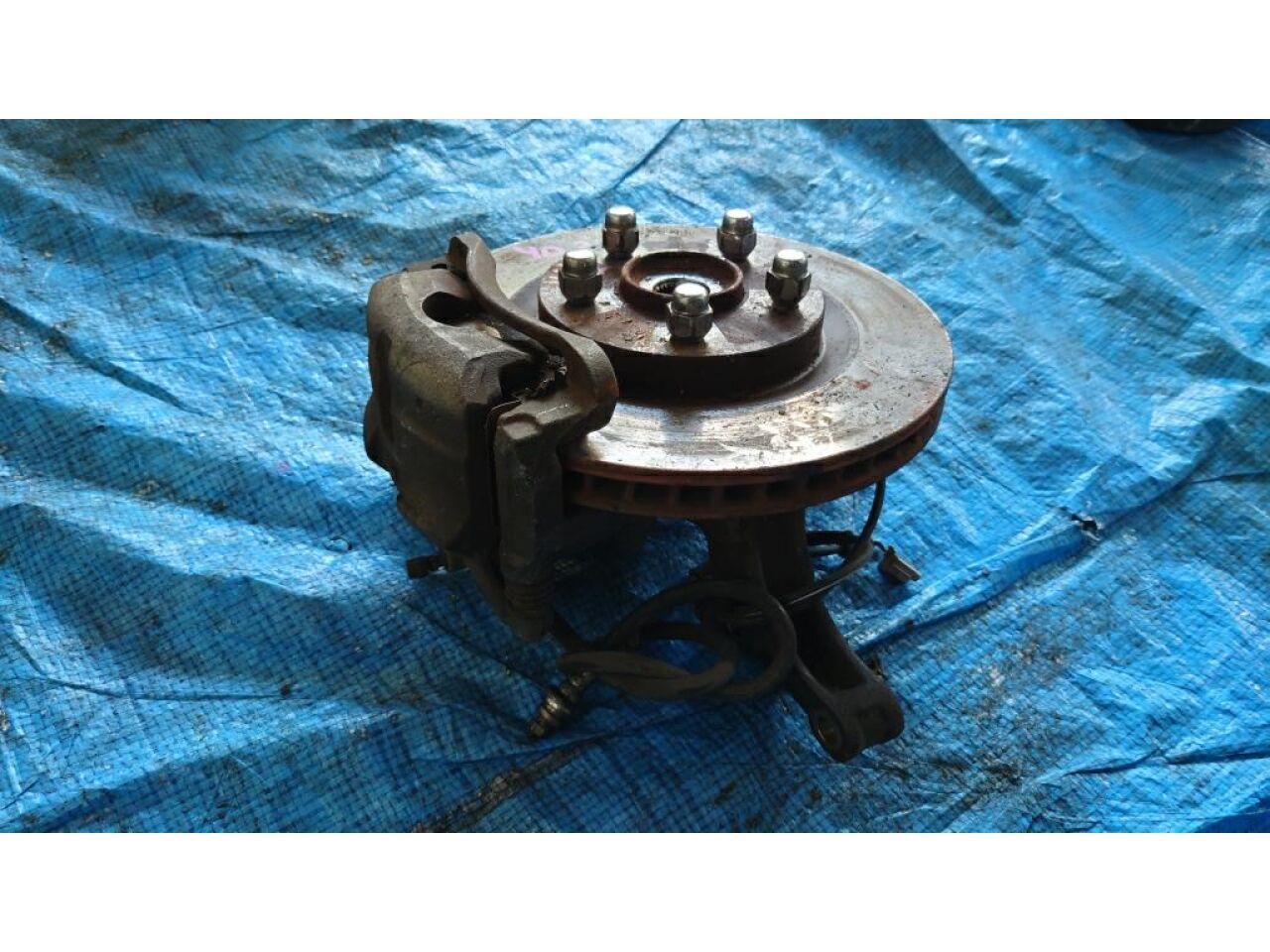 Ступица правая передняя NISSAN DUALIS NJ10 MR20 2 ракурс