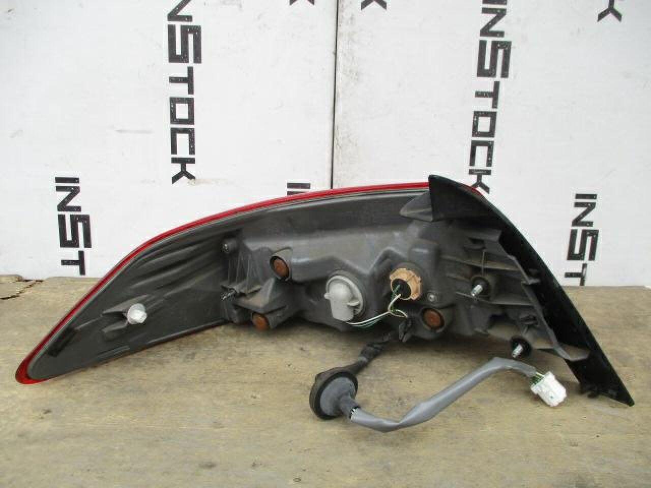 Стоп-сигнал правый NISSAN FUGA KY51 VQ37 8641 2 ракурс