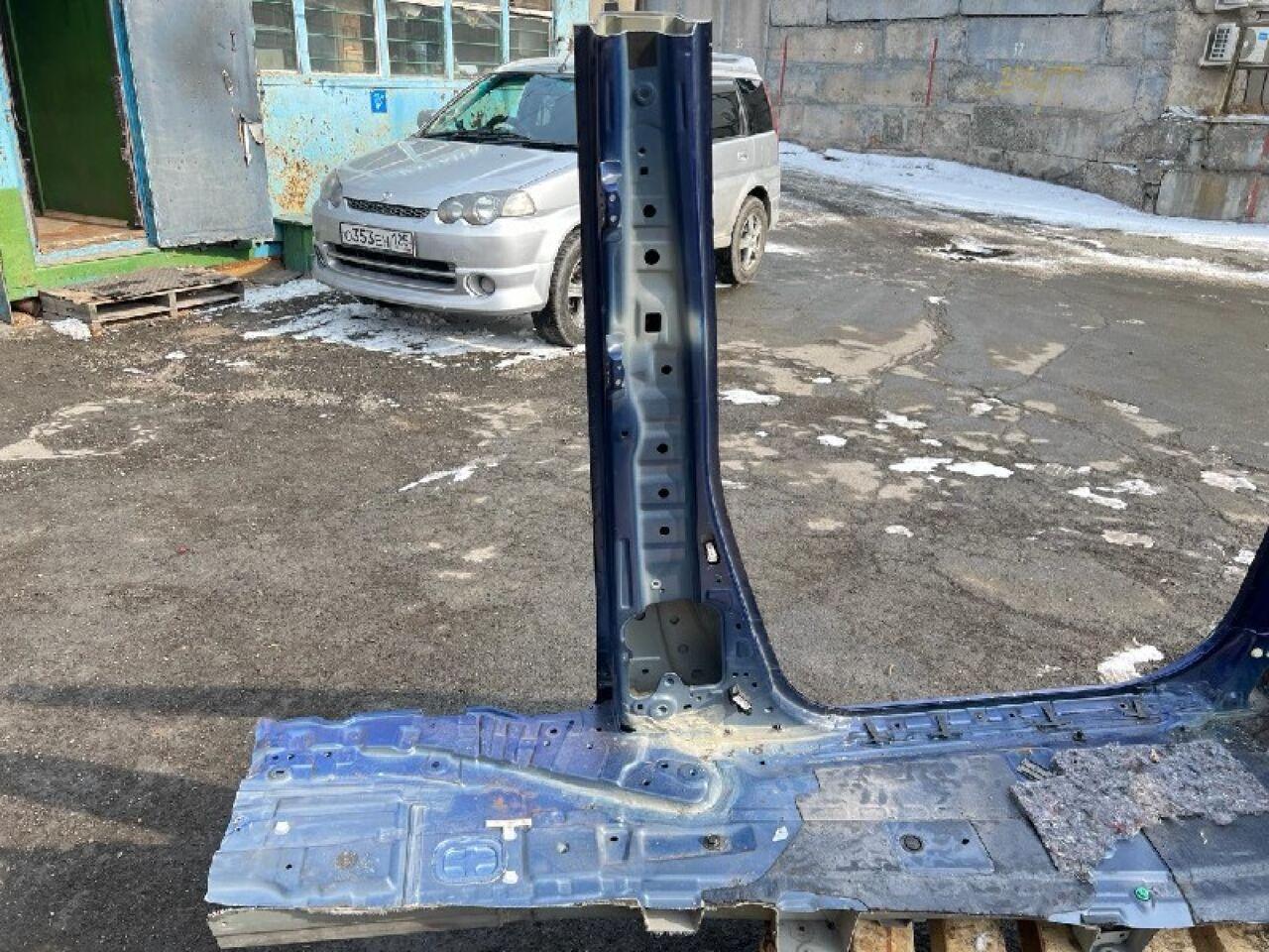 Порог левый HONDA STEP WAGON RP1 RP2 RP3 RP4 - 2 ракурс