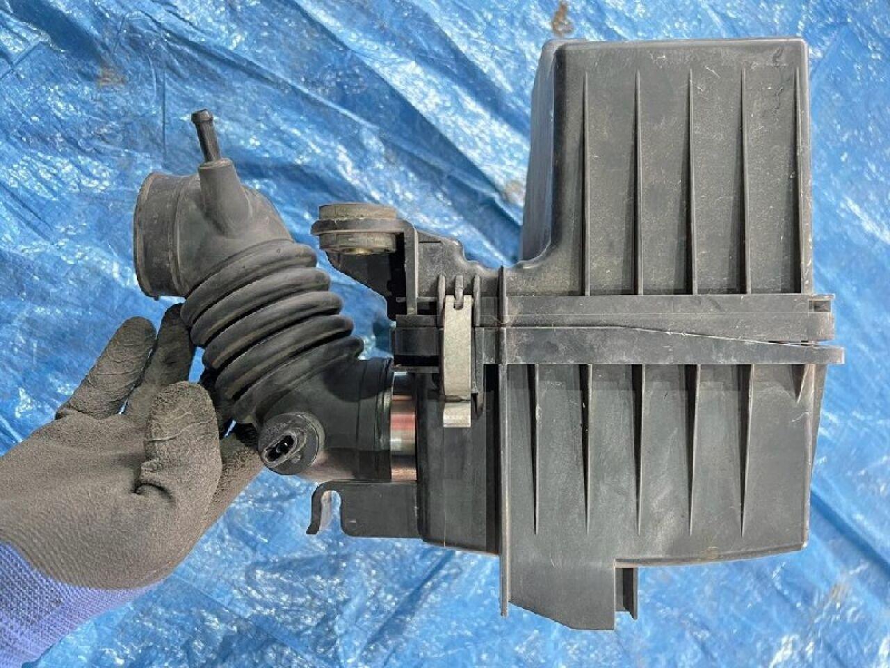 Корпус воздушного фильтра DAIHATSU ATRAI 7 S231G, S221G, S220G, S230G K3VE - 2 ракурс