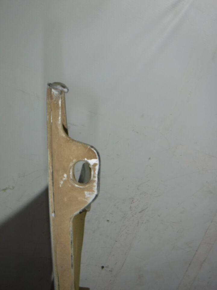 Бампер задний NISSAN ELGRAND TE52 QR25DE 85022-1JB0H 3 ракурс