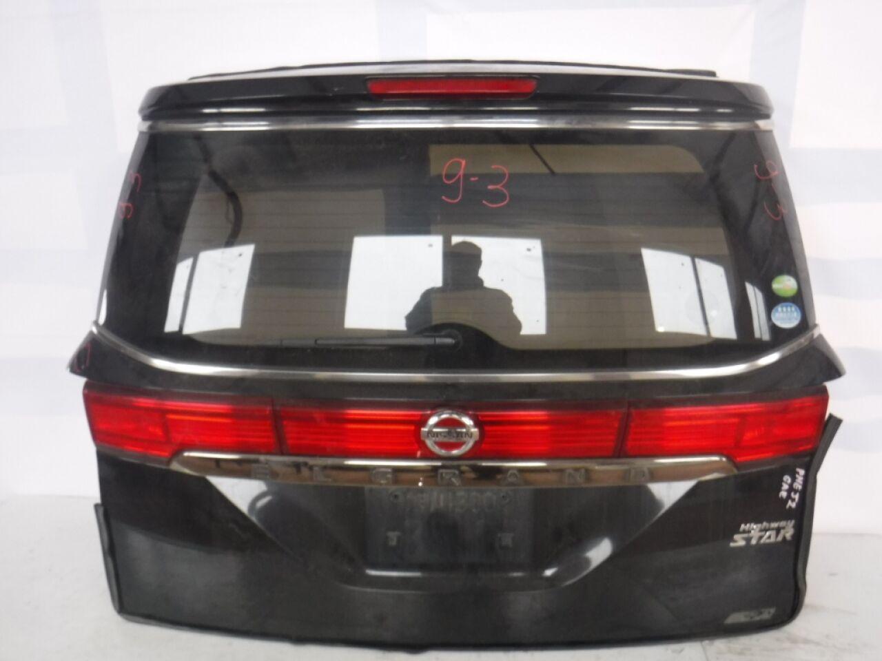 Дверь 5-я NISSAN ELGRAND PNE52 VQ35DE 1 ракурс