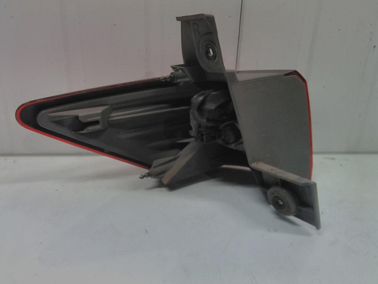 Стоп-сигнал правый задний NISSAN ELGRAND TE52 QR25DE P8503 2 ракурс