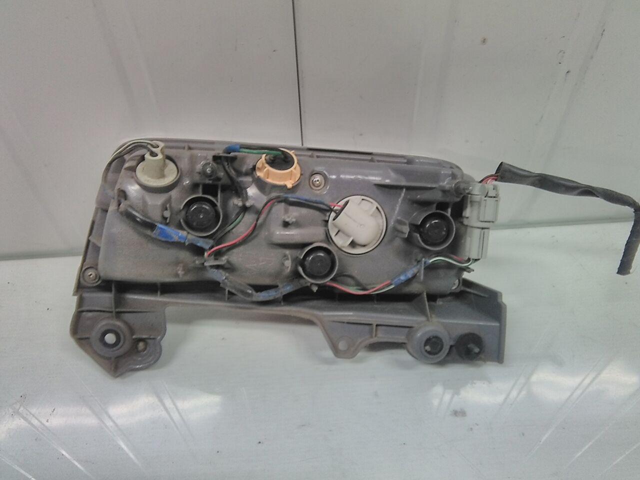 Стоп-сигнал правый задний NISSAN ELGRAND E52 QR25DE P8960 2 ракурс