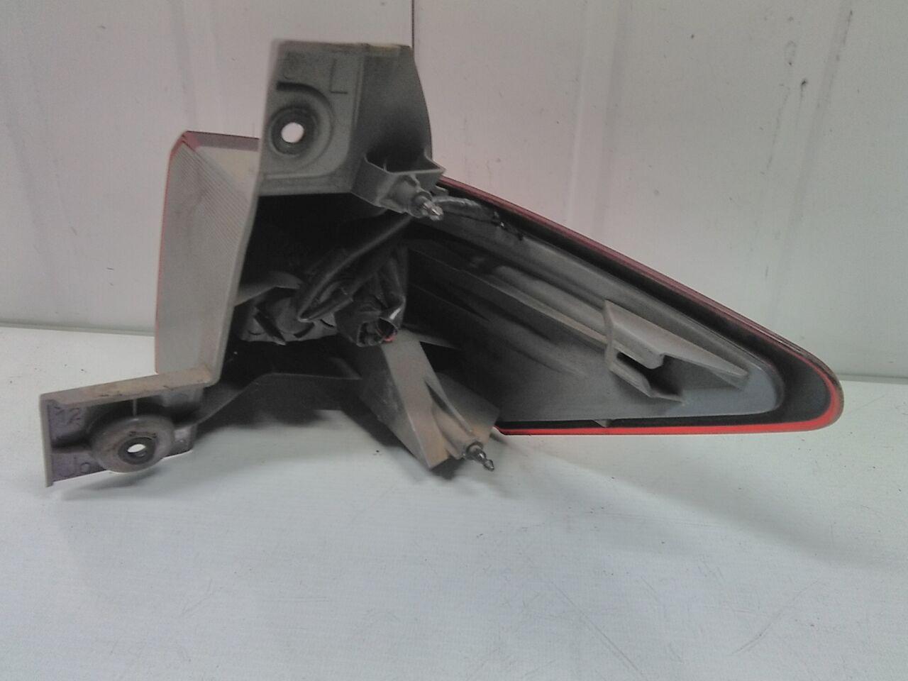 Стоп-сигнал левый задний NISSAN ELGRAND TE52 QR25DE P8503 2 ракурс