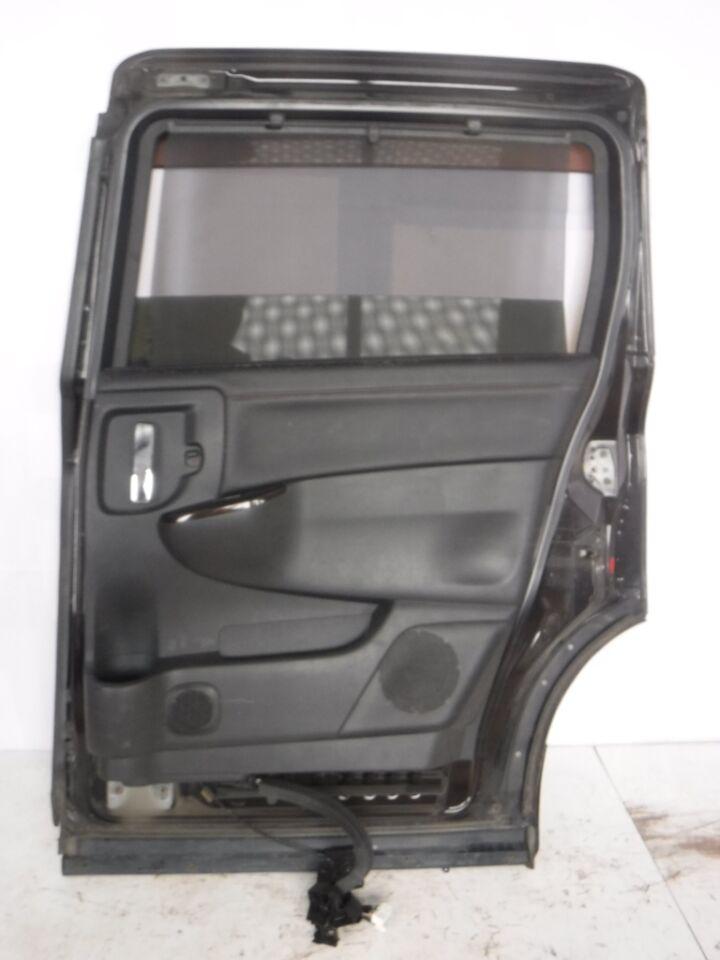 Дверь правая задняя NISSAN ELGRAND PNE52 VQ35DE 3 ракурс