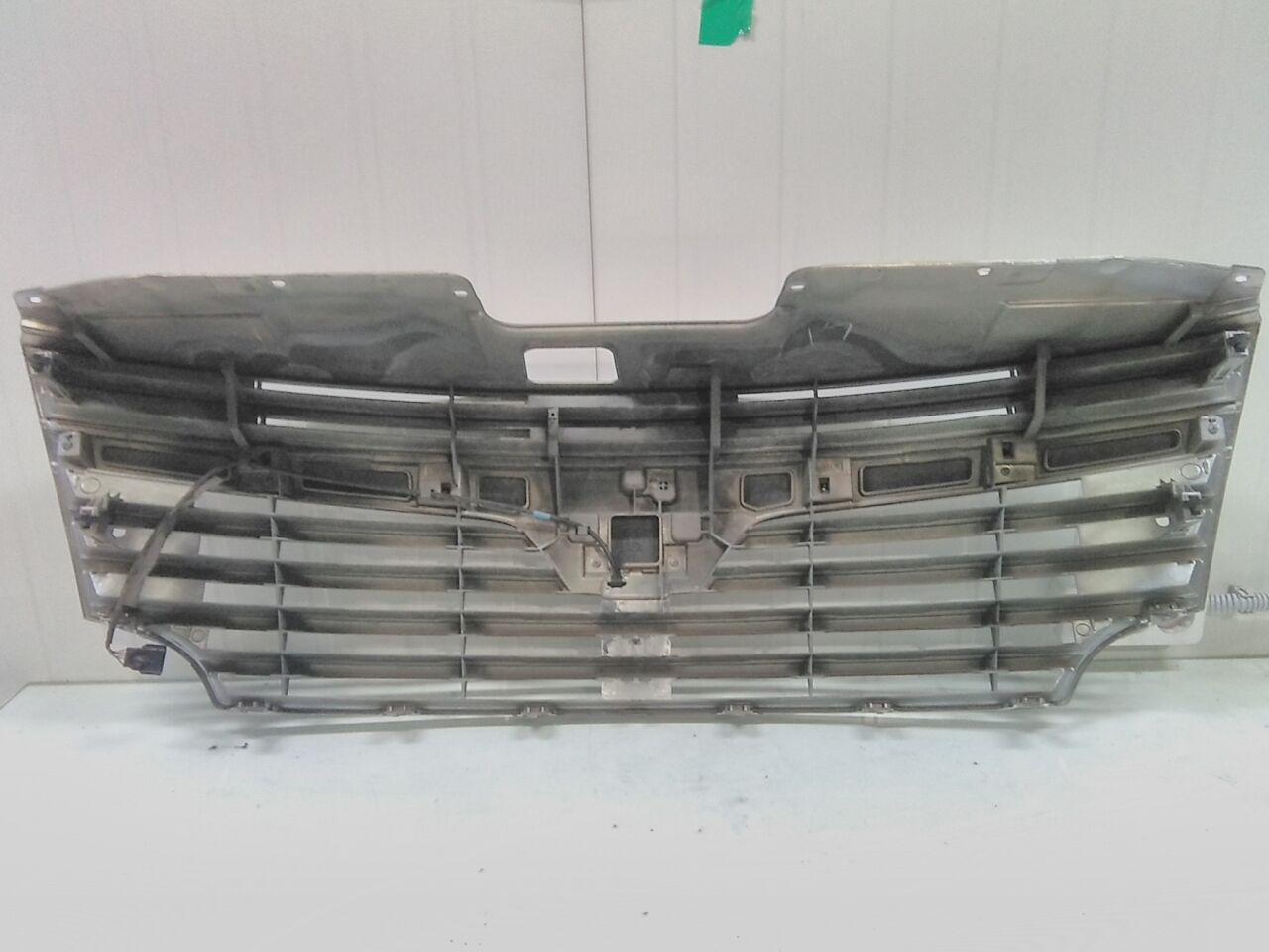 Решетка радиатора NISSAN ELGRAND PE52 VQ35DE 2 ракурс