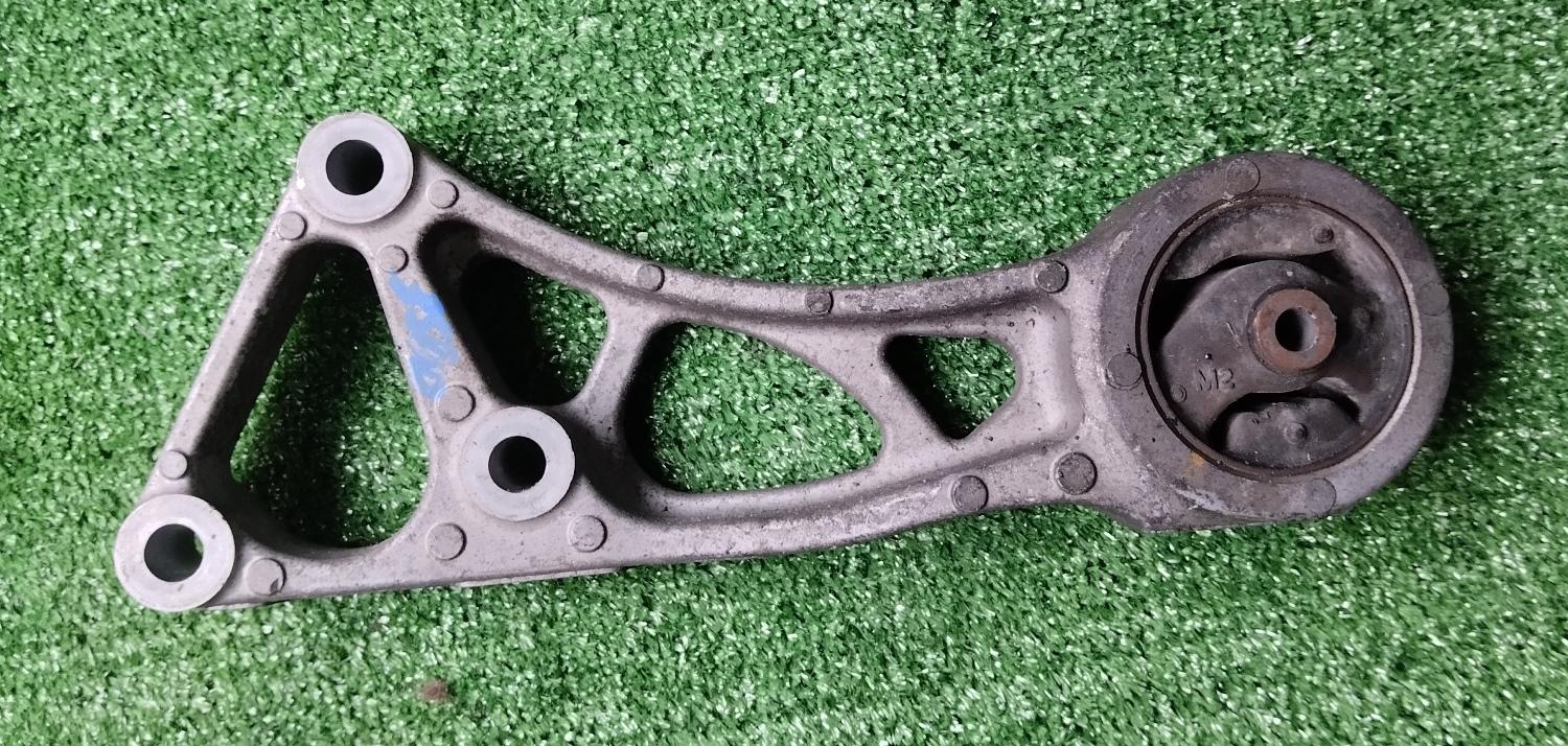 Подушка двигателя задняя MITSUBISHI I-MIEV HA3W Y4F1 1093A051 1 ракурс