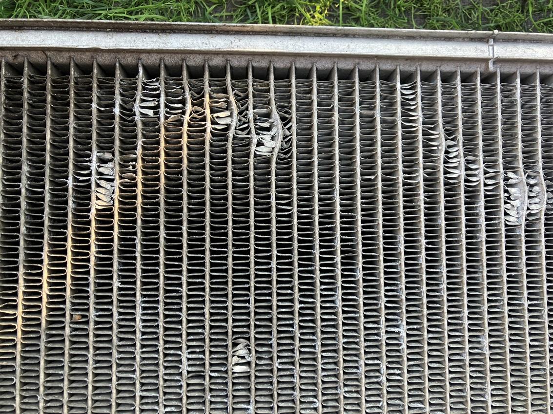 Радиатор кондиционера MITSUBISHI I-MIEV HA3W Y4F1 7812A019 2 ракурс