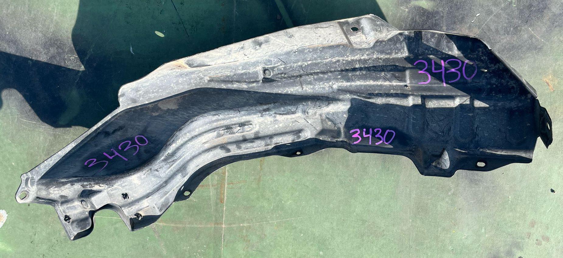 Подкрылок левый задний MITSUBISHI I-MIEV HA3W 5370A015 1 ракурс Подкрылок левый задний MITSUBISHI I-MIEV HA3W 5370A015 1 ракурс