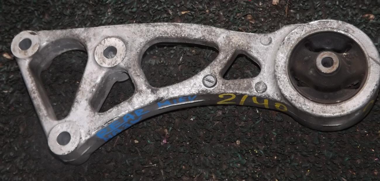 Подушка двигателя задняя MITSUBISHI I-MIEV HA3W Y4F1 1093A051 1 ракурс