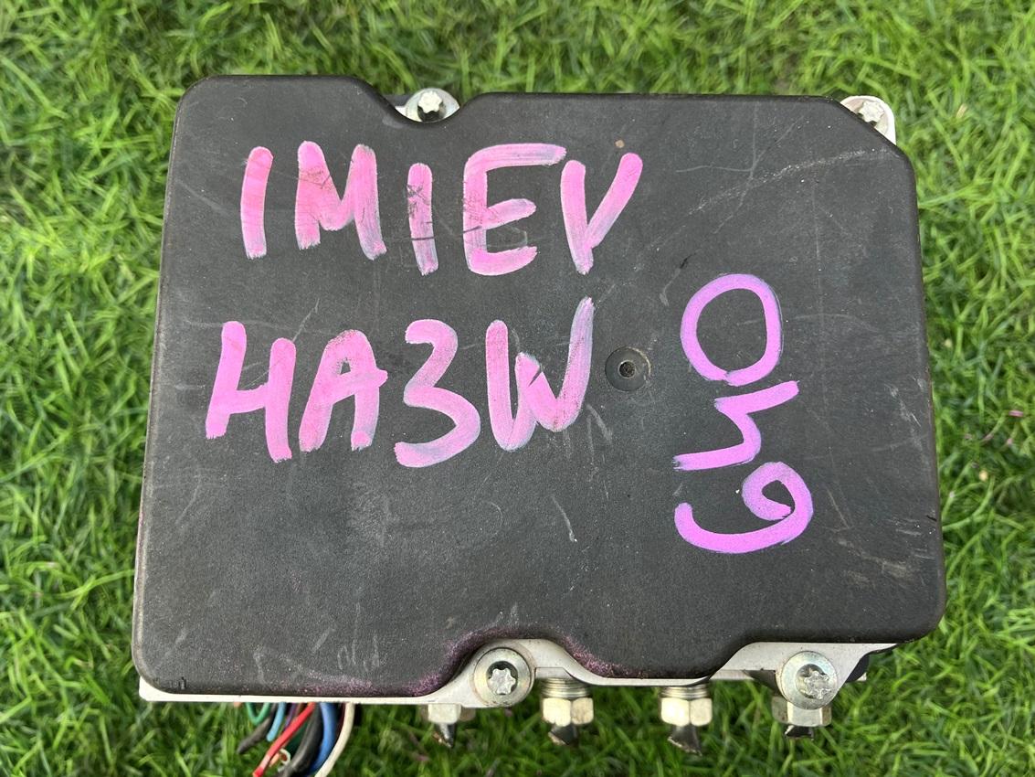 Блок abs MITSUBISHI I-MIEV HA3W Y4F1 4670A700 1 ракурс