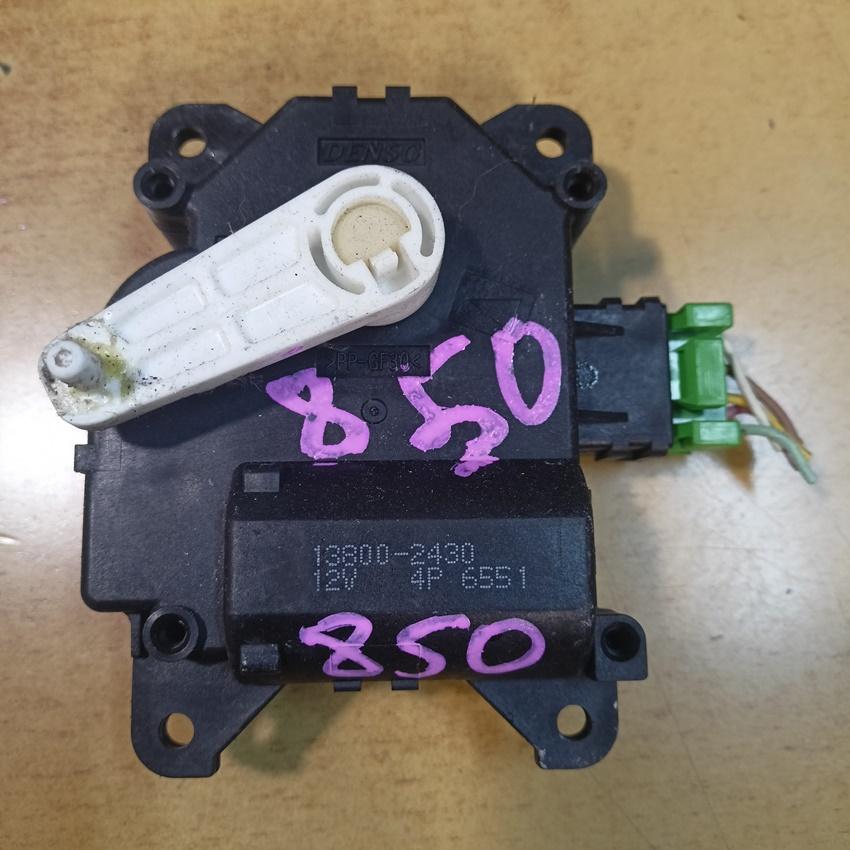 Сервопривод заслонок печки MITSUBISHI I-MIEV HA3W 113800-2430 1 ракурс