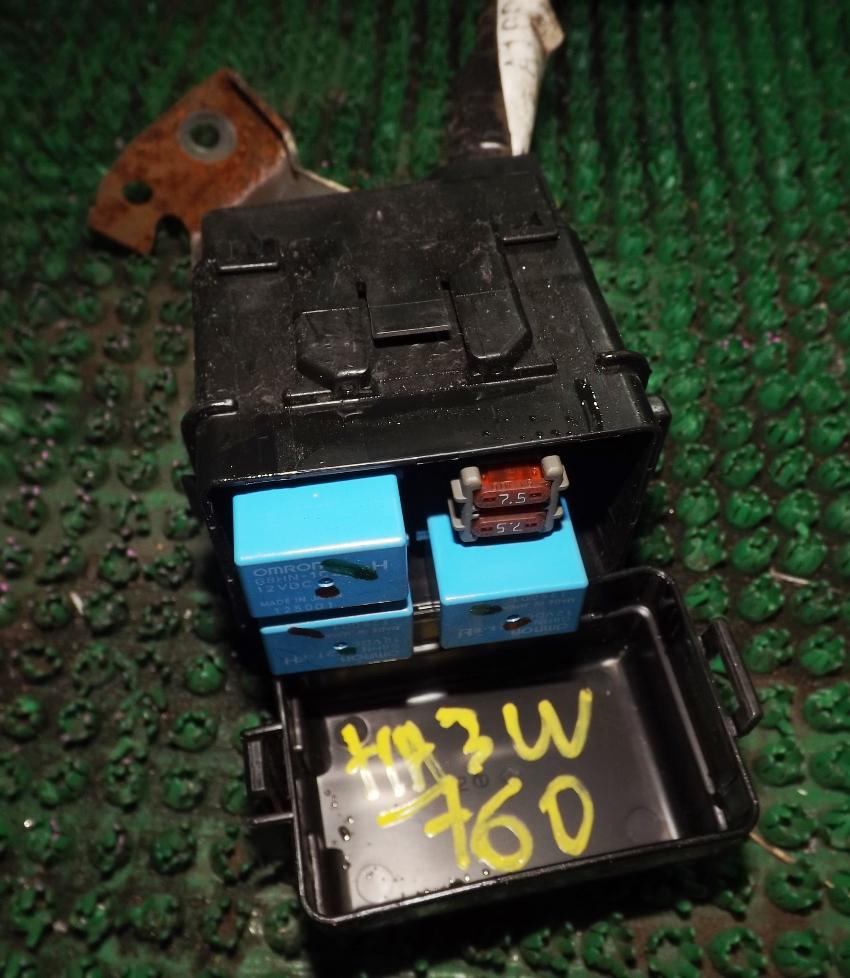 Блок предохранителей MITSUBISHI I-MIEV HA3W Y4F1 8565A162 1 ракурс