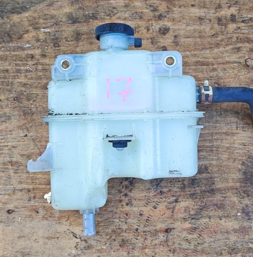 Бачок расширительный MITSUBISHI I-MIEV HA3W Y4F1 1375A162 2 ракурс