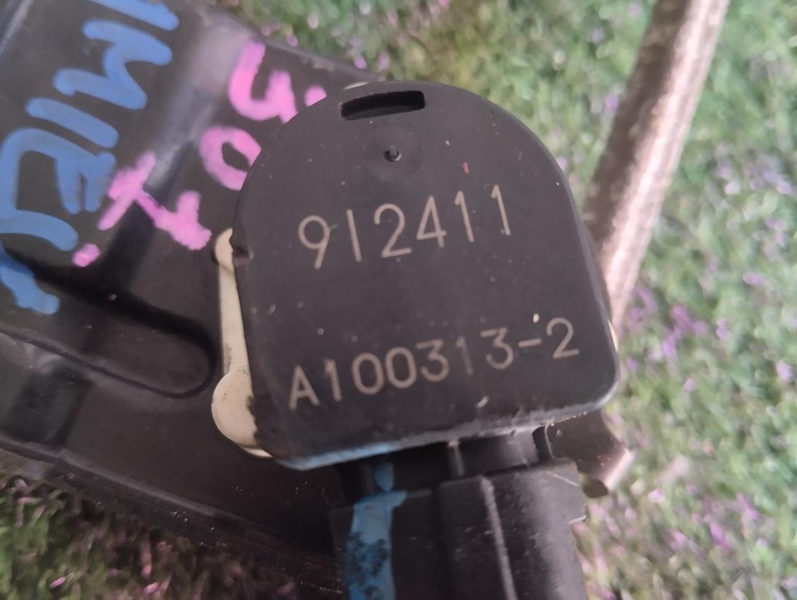 Датчик корректора фар правый передний MITSUBISHI I-MIEV HA3W 2 ракурс