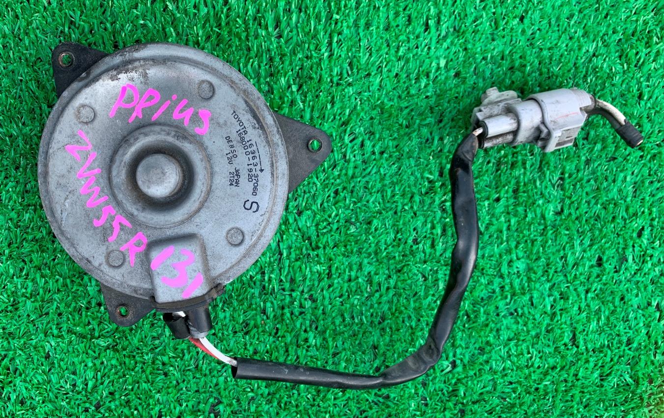 Вентилятор радиатора правый TOYOTA PRIUS ZVW55 16363-37060 2 ракурс