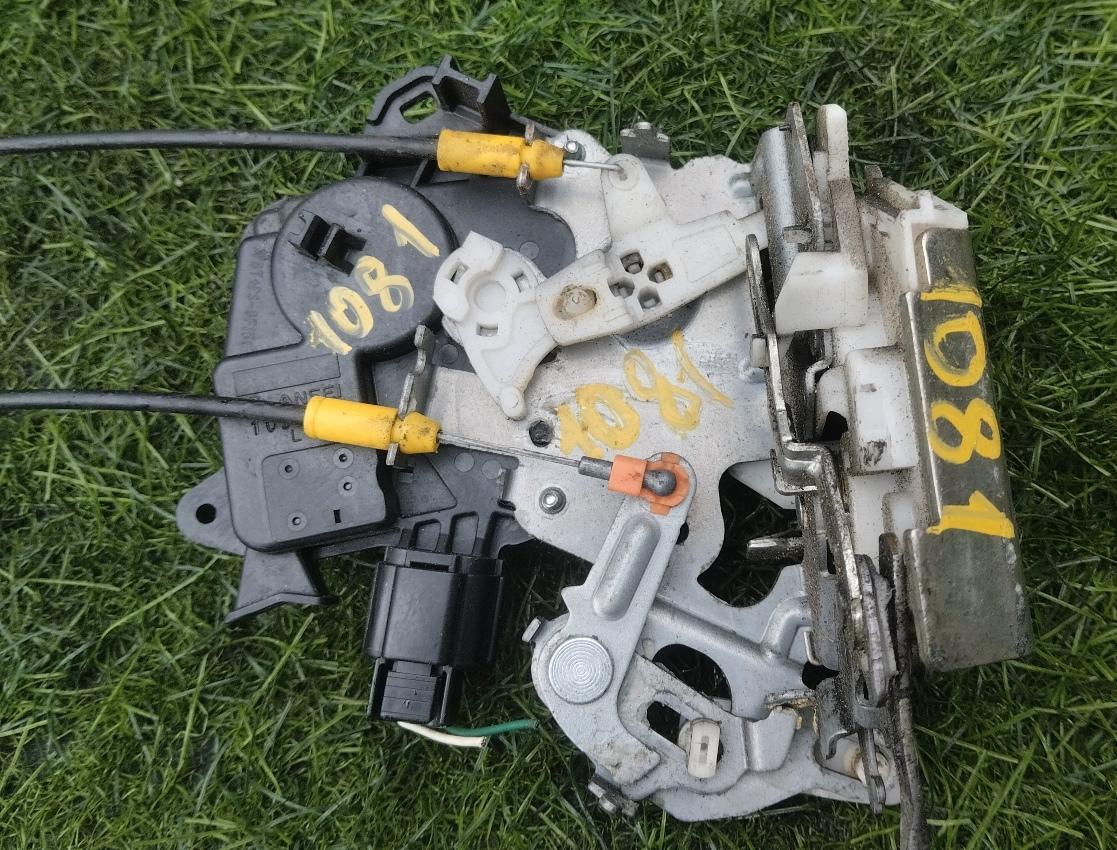 Замок двери левый задний MITSUBISHI I-MIEV HA3W 2 ракурс