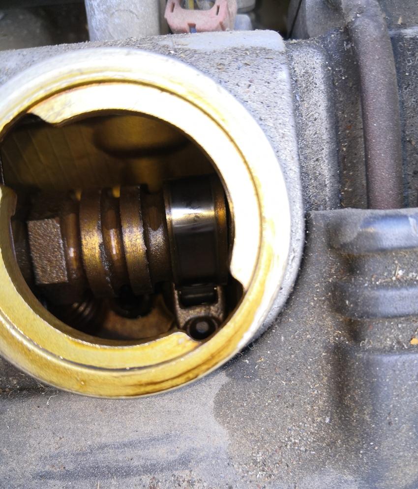 Двигатель MITSUBISHI GALANT E35A 4G67 MD994540 2 ракурс