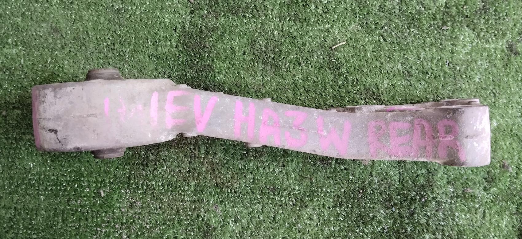 Подушка двигателя задняя MITSUBISHI I-MIEV HA3W Y4F1 1093A051 2 ракурс