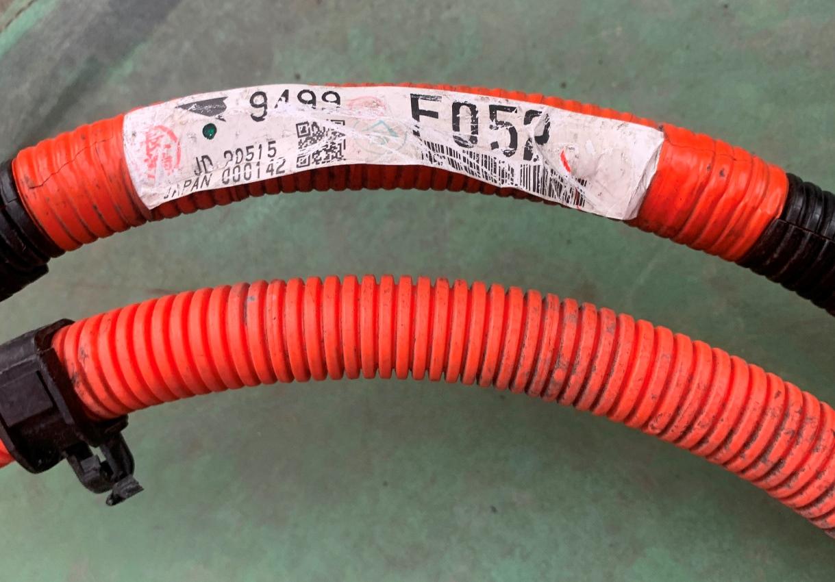 Зарядное устройство MITSUBISHI I-MIEV HA3W Y4F1 9499F052 2 ракурс Зарядное устройство MITSUBISHI I-MIEV HA3W Y4F1 9499F052 2 ракурс