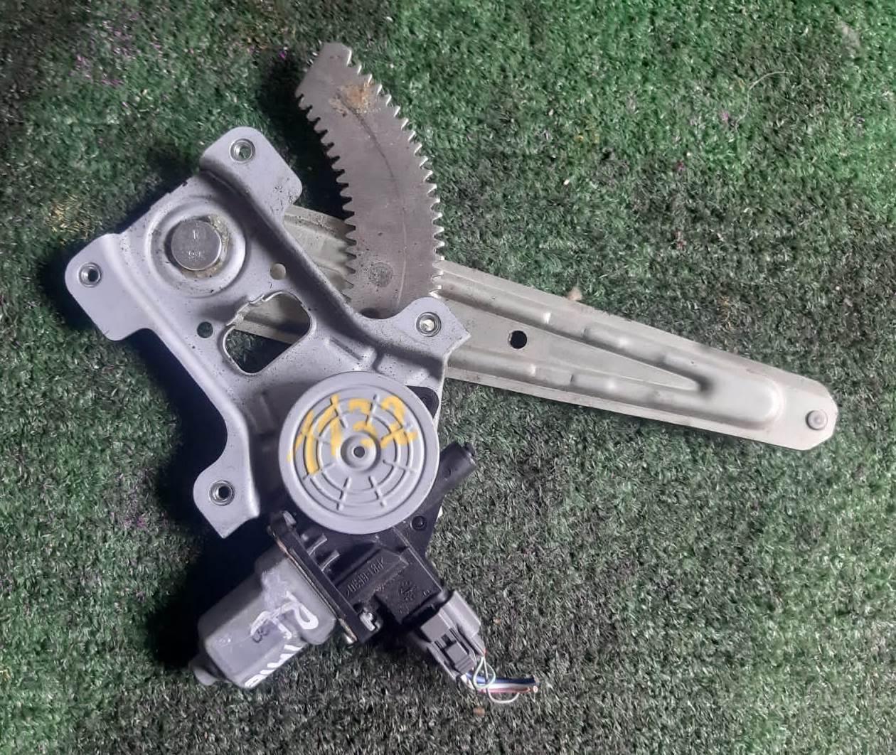 Стеклоподъемный механизм левый задний MITSUBISHI I-MIEV HA3W 1 ракурс Стеклоподъемный механизм левый задний MITSUBISHI I-MIEV HA3W 1 ракурс