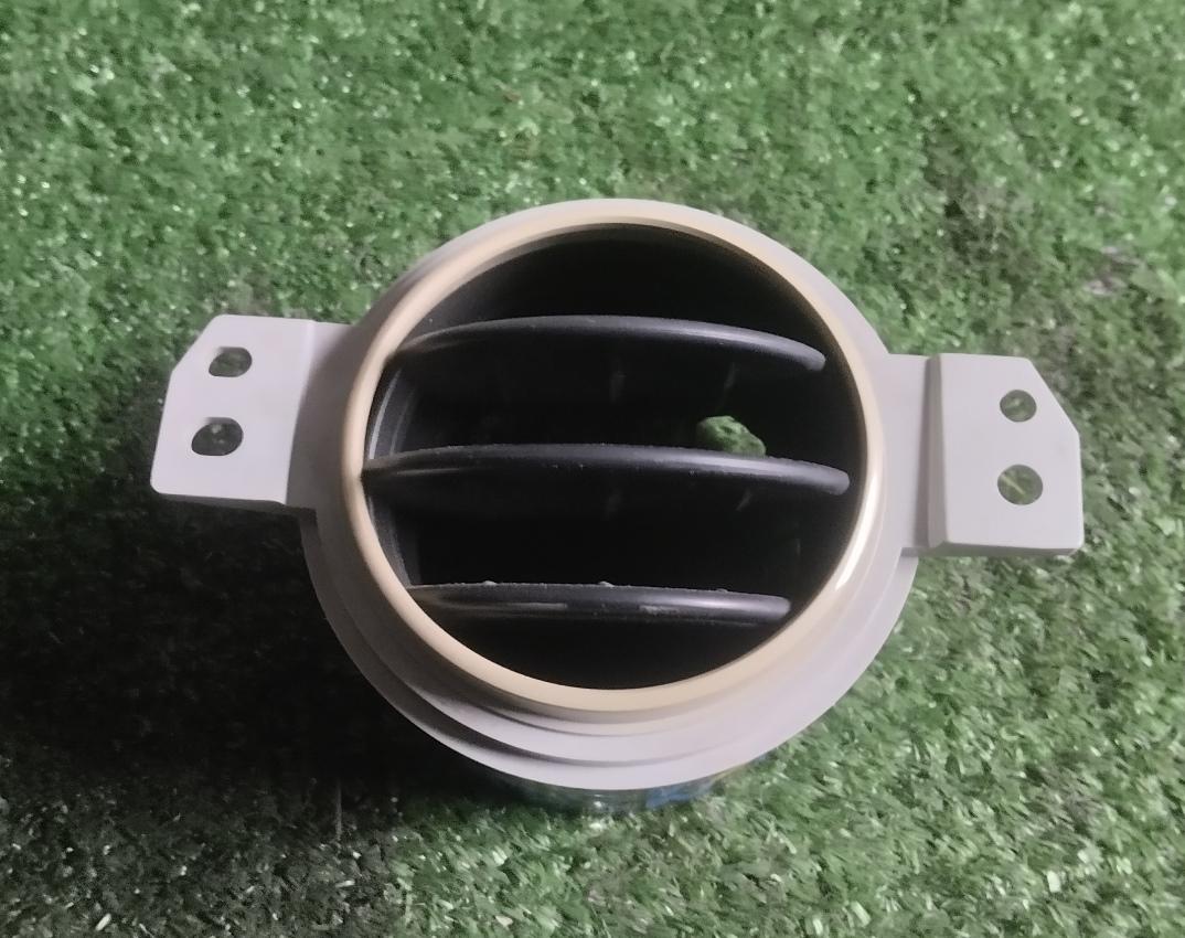 Дуйки правые передние MITSUBISHI I-MIEV HA3W 8030A132 1 ракурс