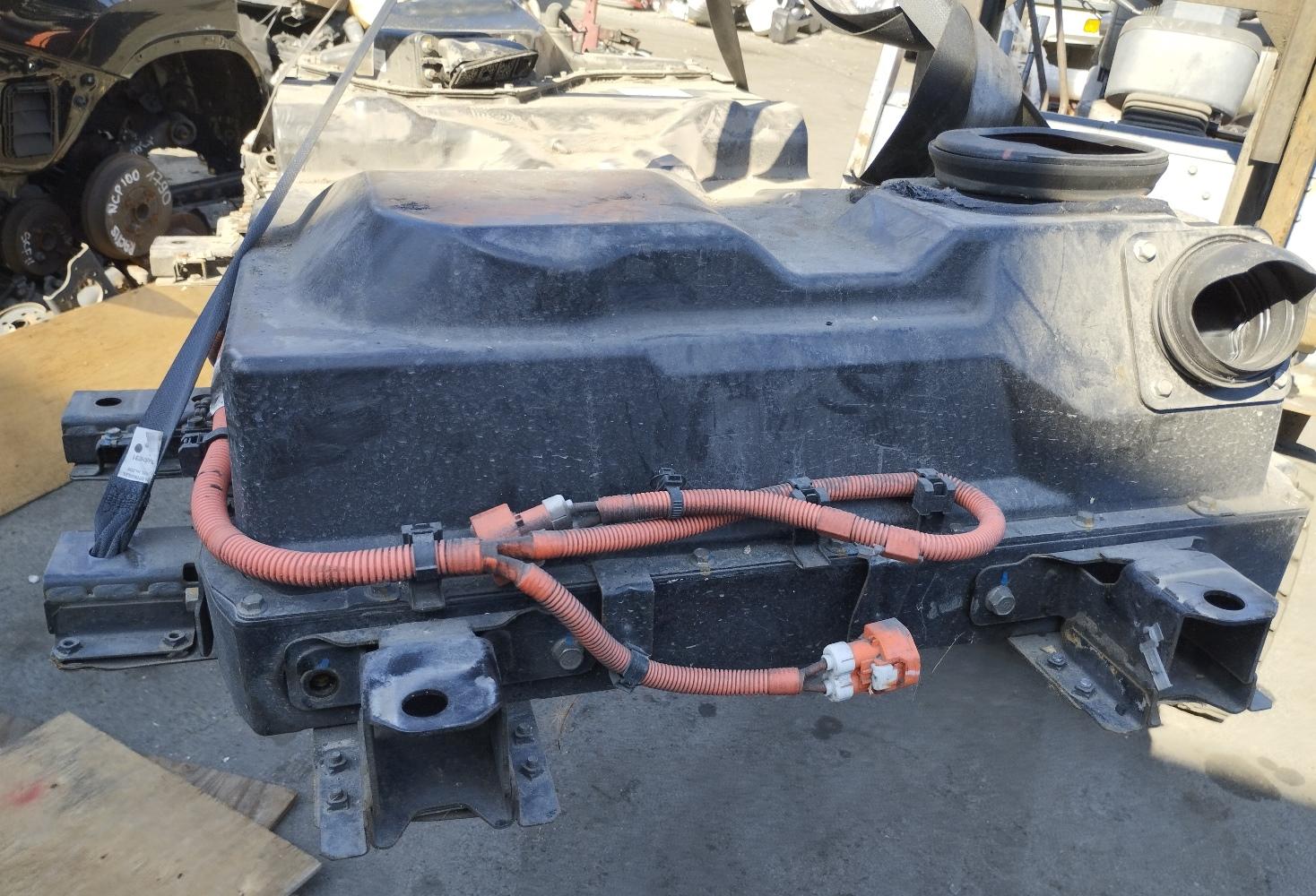 Аккумулятор MITSUBISHI I-MIEV HA3W Y4F1 2 ракурс Аккумулятор MITSUBISHI I-MIEV HA3W Y4F1 2 ракурс