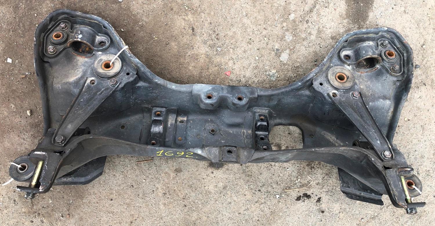 Балка под двс передняя MITSUBISHI GALANT E35A MB518172 2 ракурс