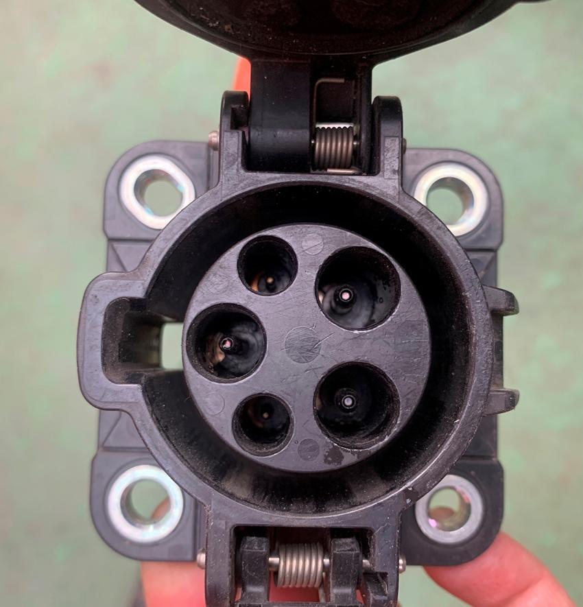 Зарядное устройство MITSUBISHI I-MIEV HA3W Y4F1 4 ракурс