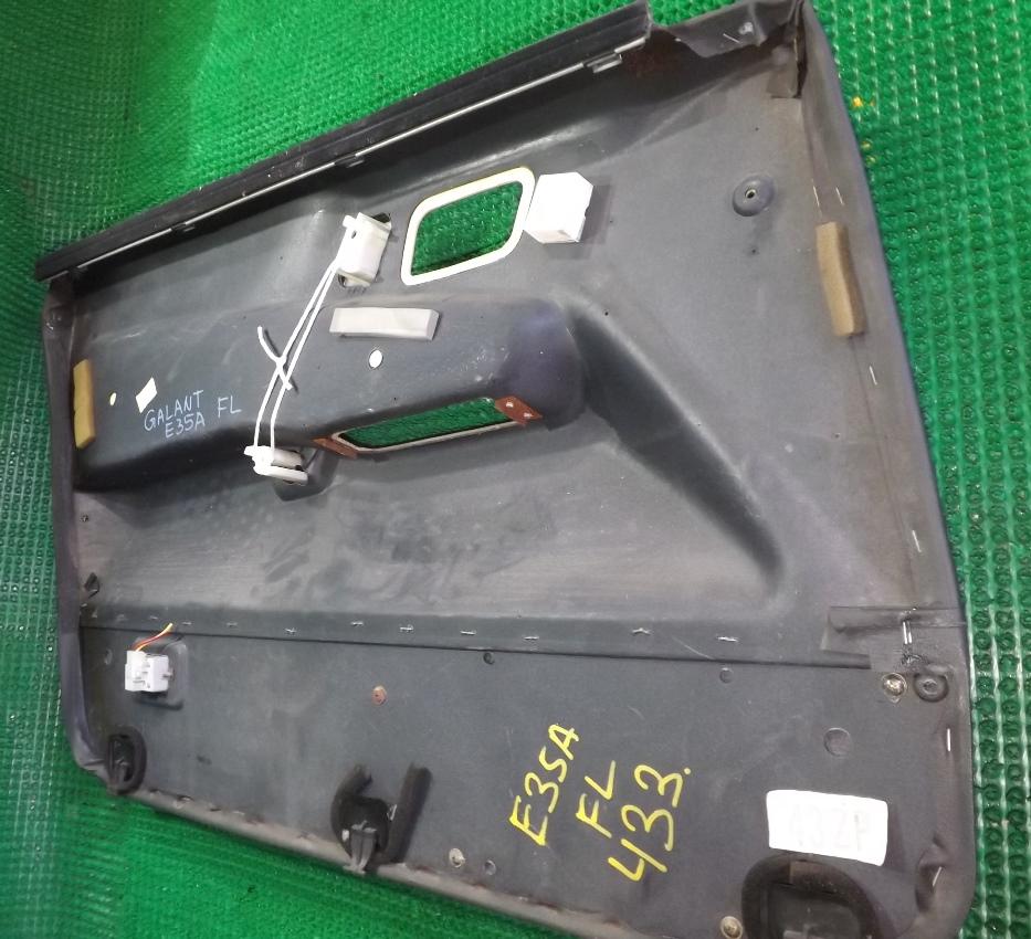 Обшивка дверей правая передняя MITSUBISHI GALANT E35A 2 ракурс