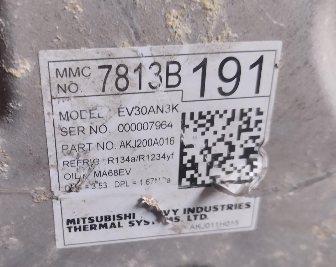 Компрессор кондиционера MITSUBISHI I-MIEV HA3W Y4F1 7813B191 4 ракурс