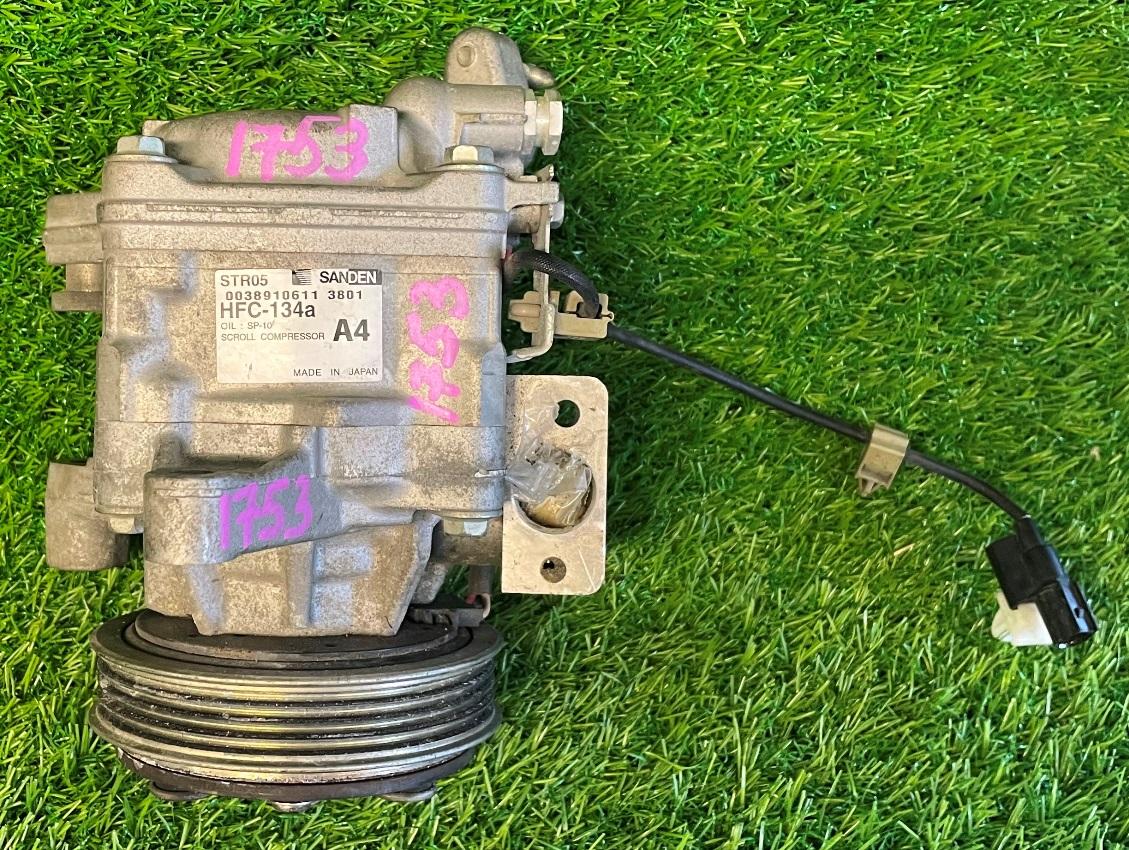 Компрессор кондиционера HONDA N-WGN JH1 S07A 38810-5Z1-004 3 ракурс Компрессор кондиционера HONDA N-WGN JH1 S07A 38810-5Z1-004 3 ракурс
