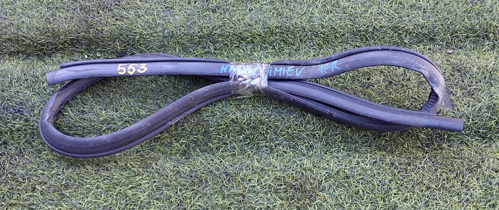 Уплотнительная резинка дверей правая передняя MITSUBISHI I-MIEV HA3W 5725A130 1 ракурс