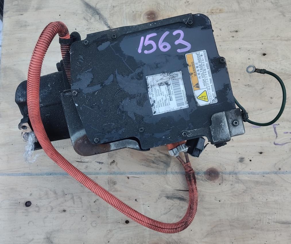 Компрессор кондиционера MITSUBISHI I-MIEV HA3W Y4F1 7813A260 1 ракурс