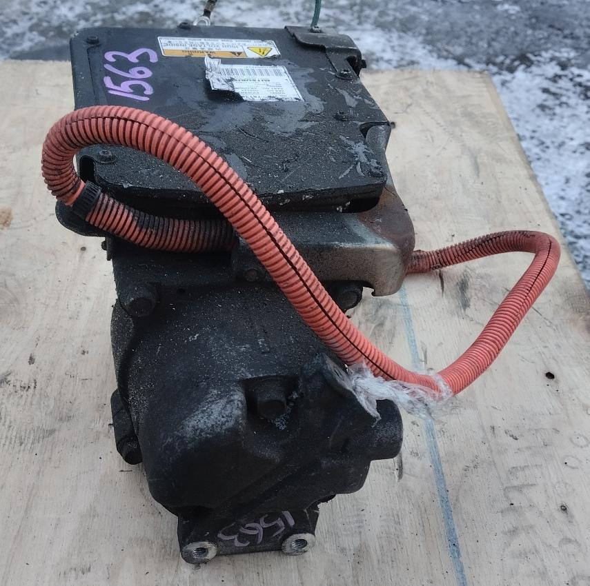 Компрессор кондиционера MITSUBISHI I-MIEV HA3W Y4F1 7813A260 3 ракурс