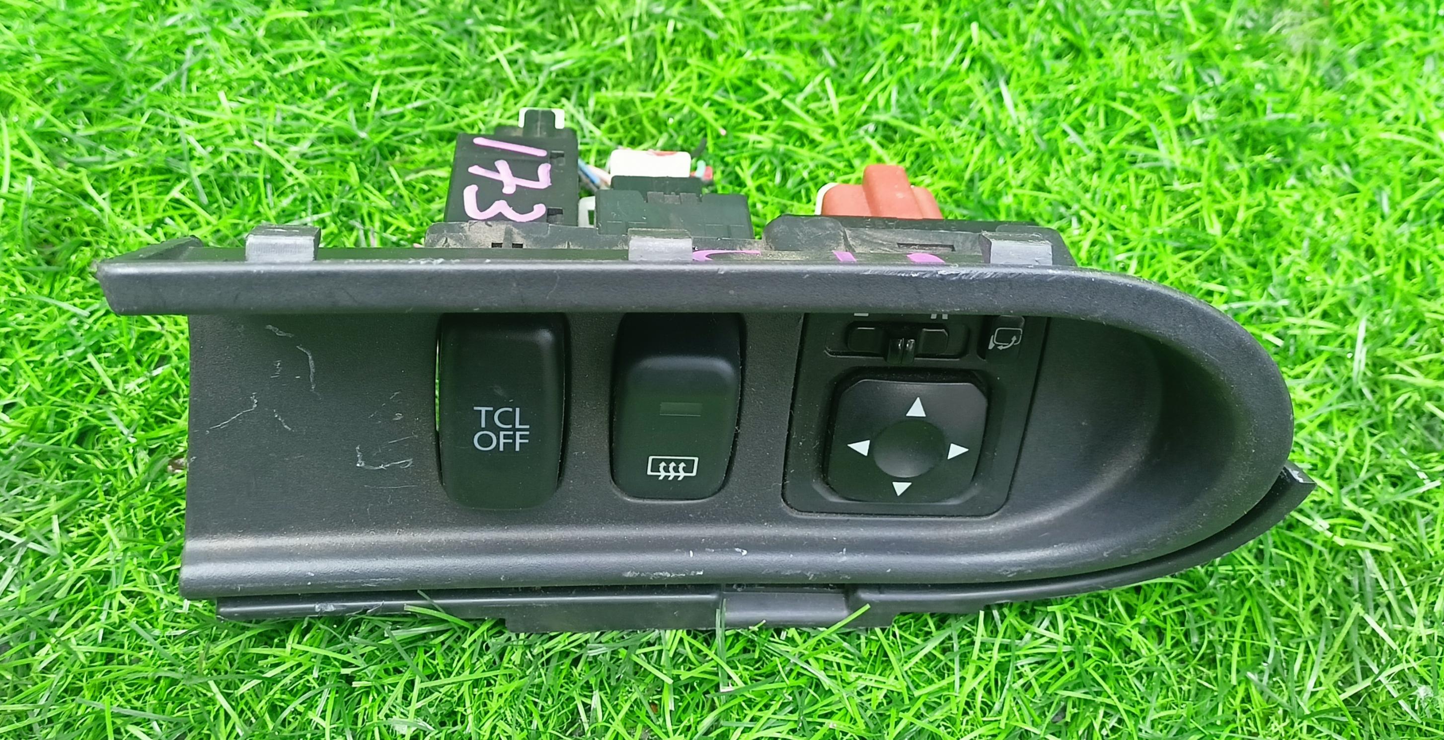 Блок управления зеркалами MITSUBISHI I-MIEV HA3W 8619A160XA 1 ракурс