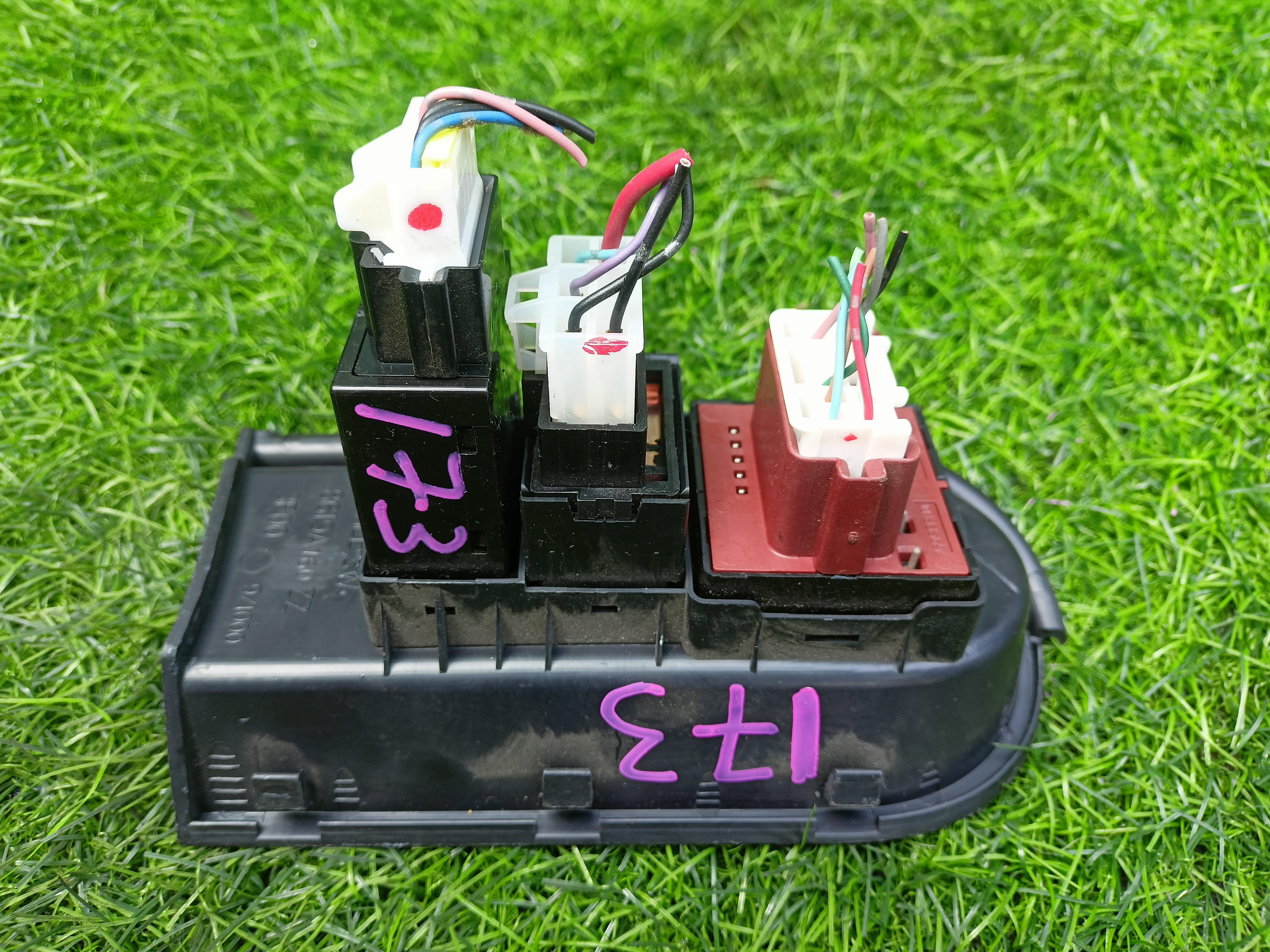 Блок управления зеркалами MITSUBISHI I-MIEV HA3W 8619A160XA 2 ракурс