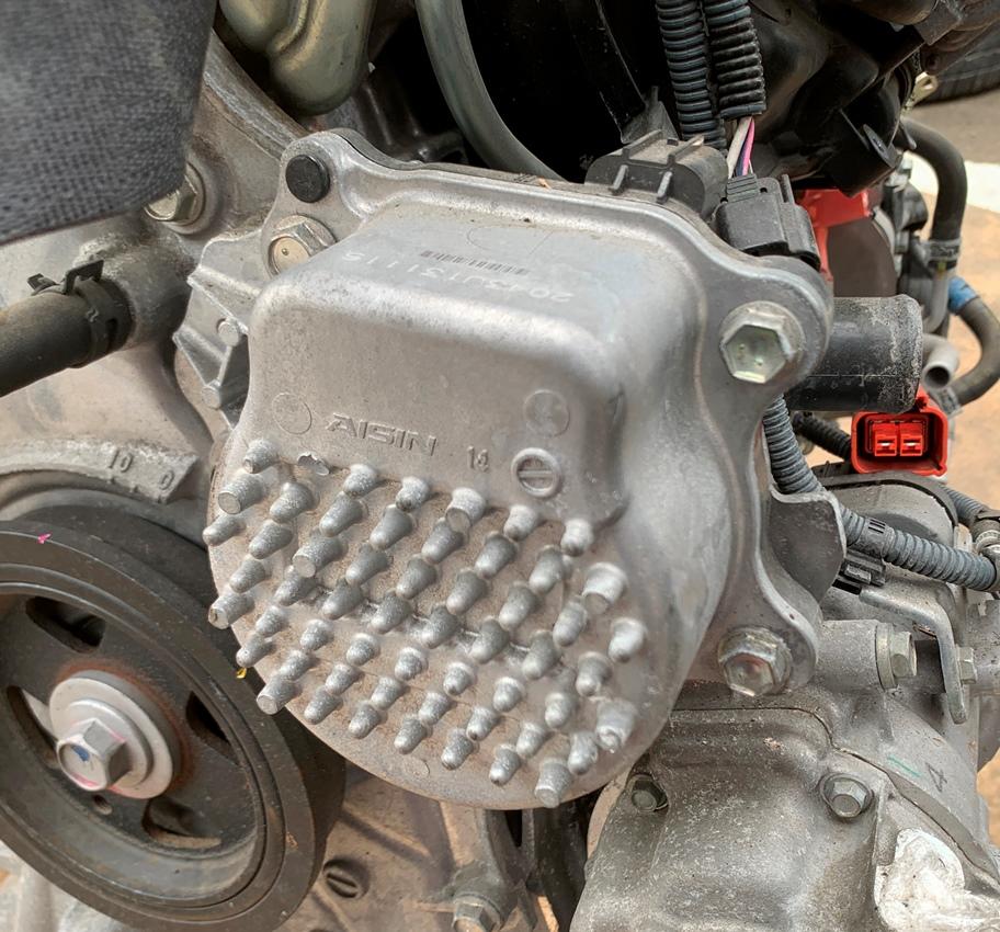 Помпа TOYOTA PRIUS ZVW51 2ZR-FXE 161A0-39035 1 ракурс