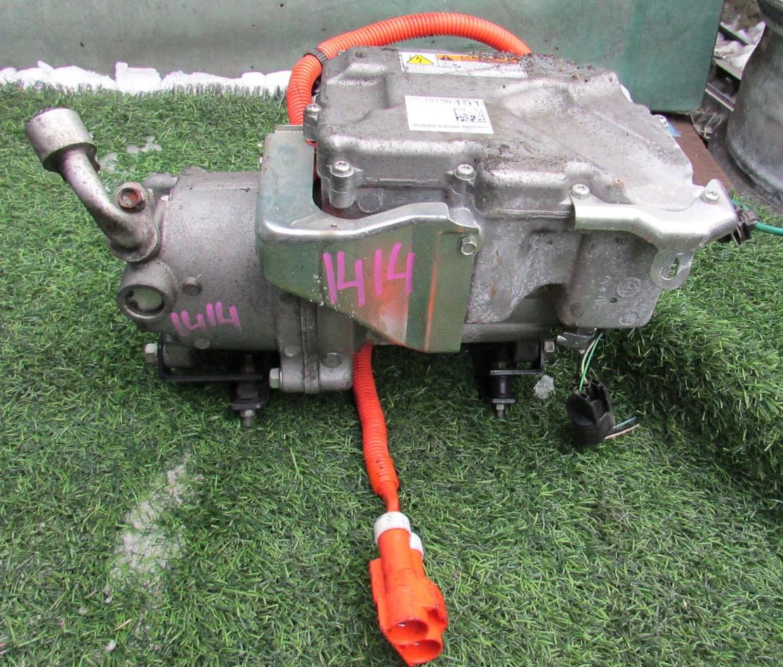 Компрессор кондиционера MITSUBISHI I-MIEV HA3W Y4F1 7813B191 3 ракурс